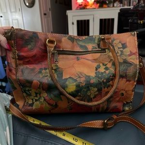 Patricia Nash  beautiful painted leather bag!